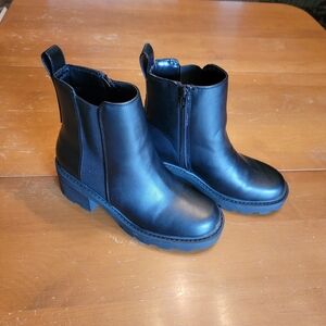 SO Black Memory Foam Ankle Boots Zip Up Chelsea NWOT Size 7.5